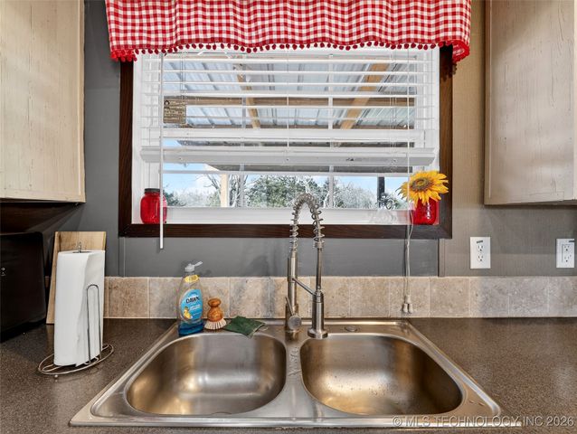 124 N BK 1412 Road, Stigler, OK 74462