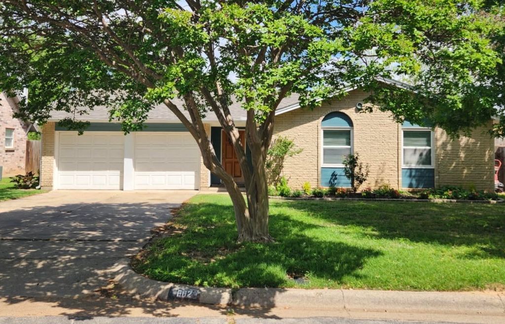 602 Janann Street, Euless, TX 76039