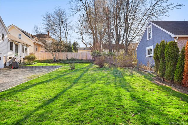 48 Coakley Avenue, Harrison, NY 10528