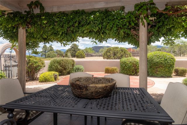 2317 Calle Tranquilo, Santa Fe, NM 87505