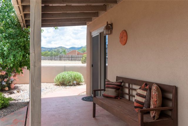 2317 Calle Tranquilo, Santa Fe, NM 87505
