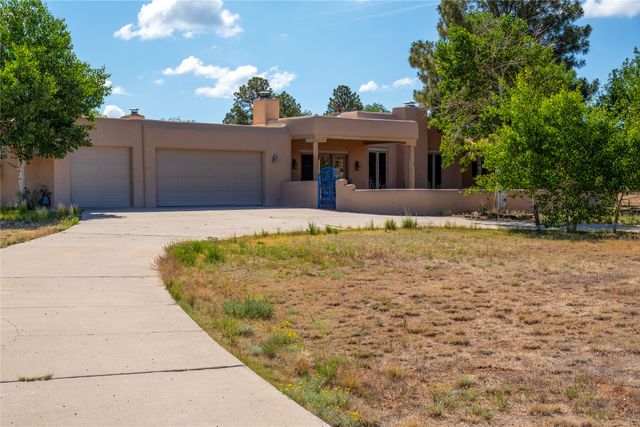 2317 Calle Tranquilo, Santa Fe, NM 87505