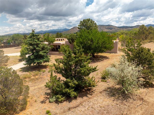 2317 Calle Tranquilo, Santa Fe, NM 87505