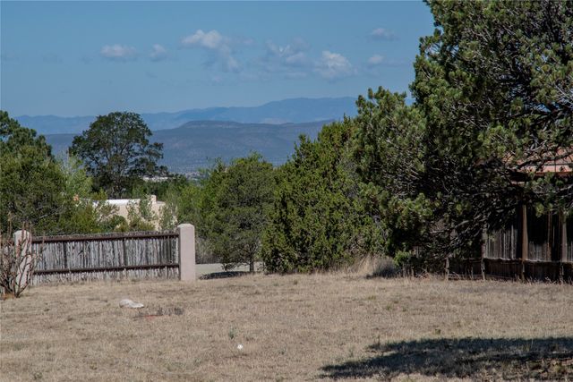 2317 Calle Tranquilo, Santa Fe, NM 87505