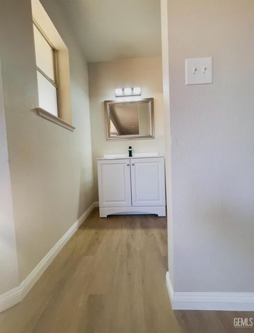 21401 Madre Street, Tehachapi, CA 93561