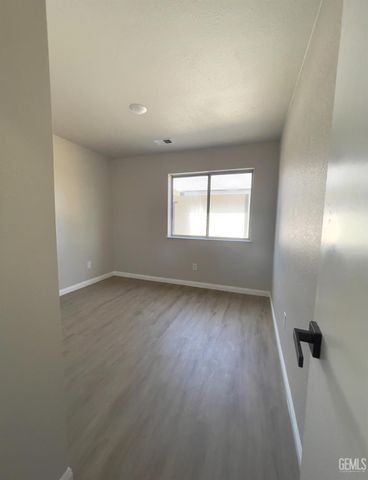21401 Madre Street, Tehachapi, CA 93561