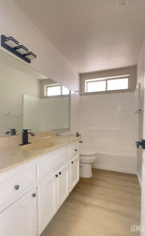 21401 Madre Street, Tehachapi, CA 93561