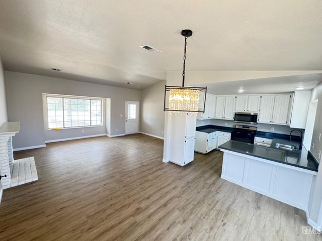 21401 Madre Street, Tehachapi, CA 93561