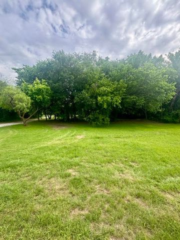 723 Highland Circle, Springtown, TX 76082