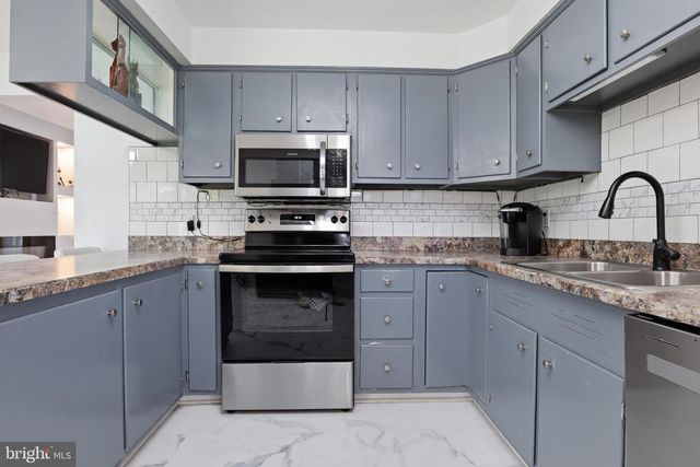 2330 REDWOOD RD, York, PA 17408