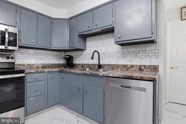 2330 REDWOOD RD, York, PA 17408