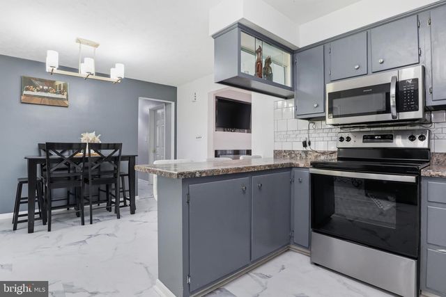 2330 REDWOOD RD, York, PA 17408