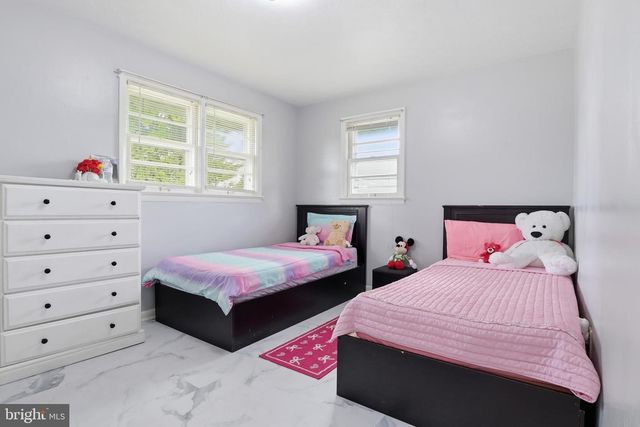 2330 REDWOOD RD, York, PA 17408