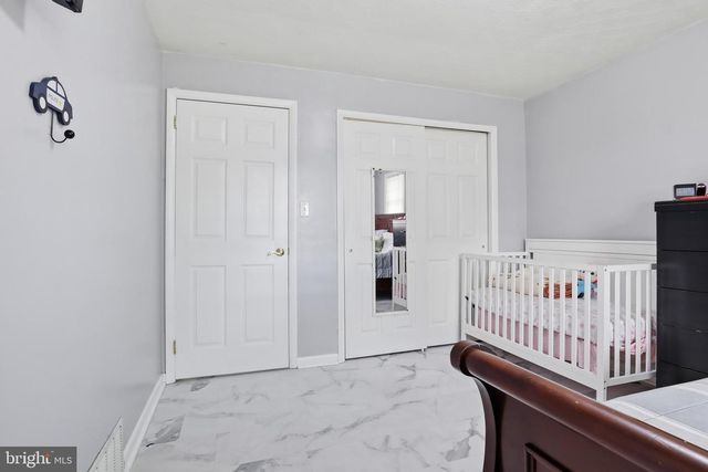 2330 REDWOOD RD, York, PA 17408