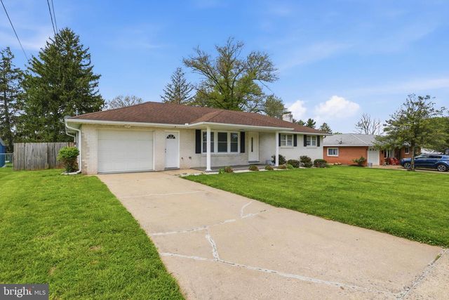 2330 REDWOOD RD, York, PA 17408