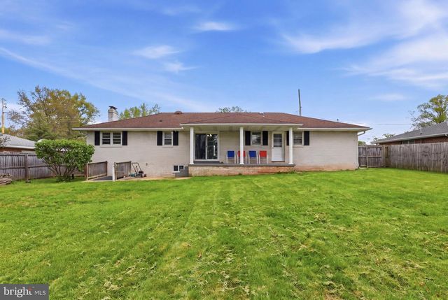 2330 REDWOOD RD, York, PA 17408
