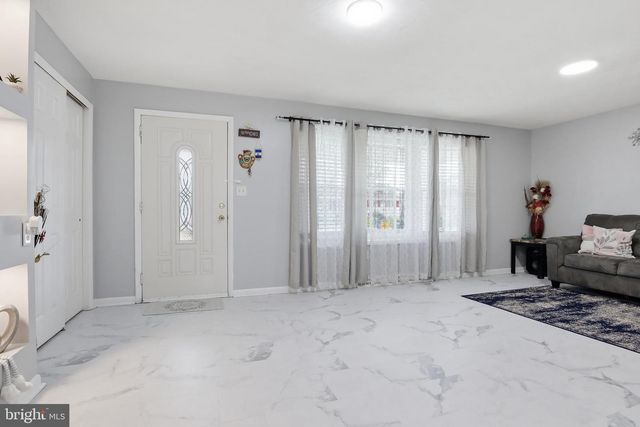 2330 REDWOOD RD, York, PA 17408