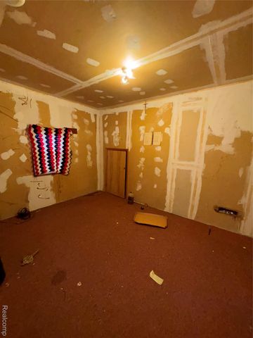 15392 Dixie, Redford Charter Township, MI 48239