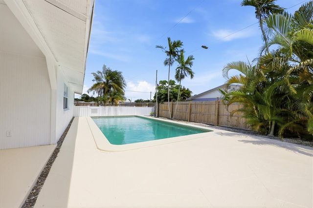 761 S VENICE BOULEVARD, Venice, FL 34293