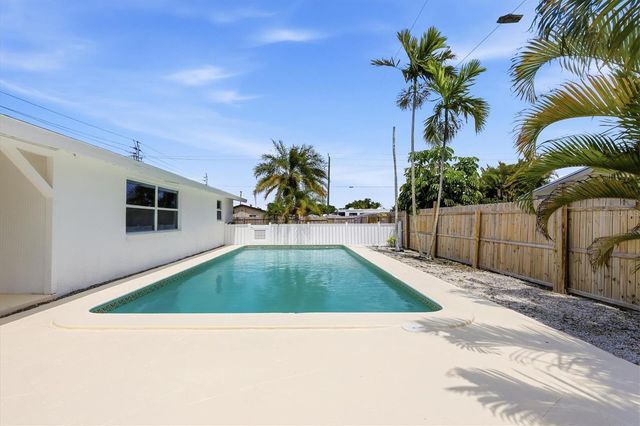 761 S VENICE BOULEVARD, Venice, FL 34293