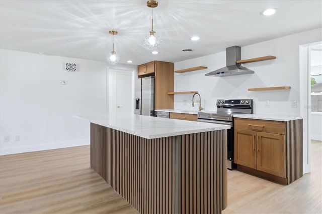 761 S VENICE BOULEVARD, Venice, FL 34293