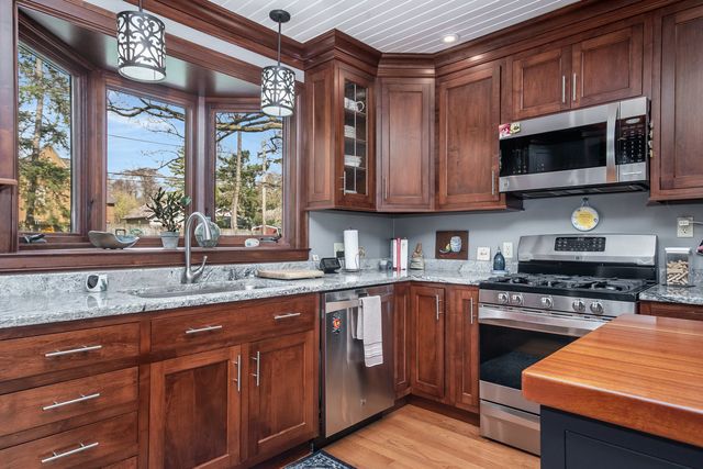 336 Hamilton Avenue, Elgin, IL 60123