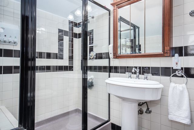 336 Hamilton Avenue, Elgin, IL 60123