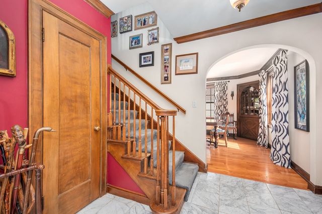 336 Hamilton Avenue, Elgin, IL 60123