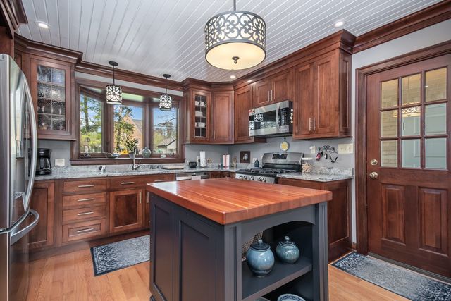 336 Hamilton Avenue, Elgin, IL 60123