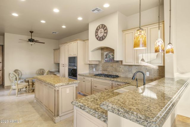 2109 E KERRY Lane, Phoenix, AZ 85024