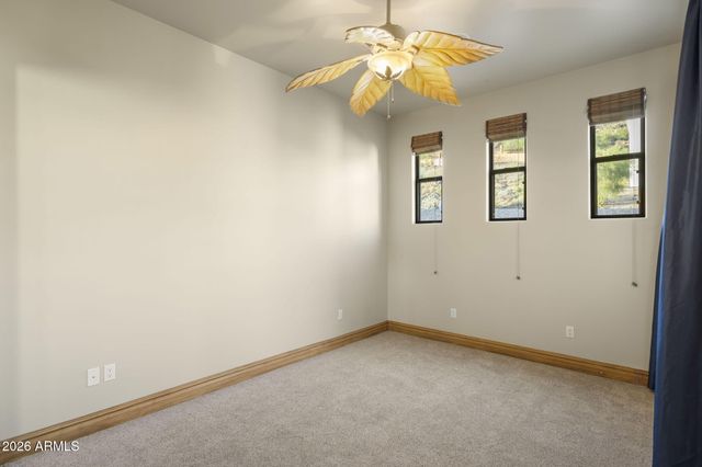 2109 E KERRY Lane, Phoenix, AZ 85024