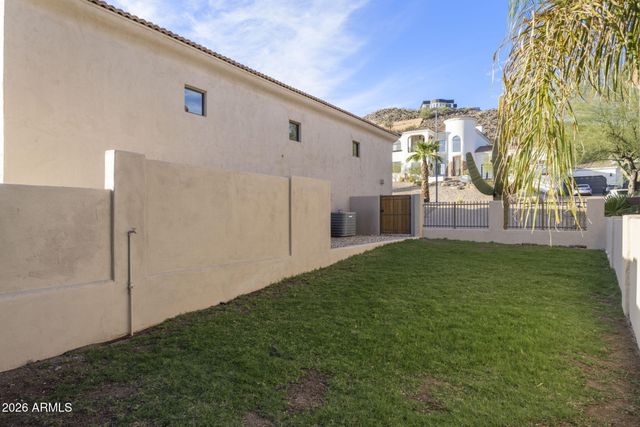2109 E KERRY Lane, Phoenix, AZ 85024