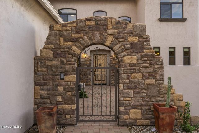 2109 E KERRY Lane, Phoenix, AZ 85024