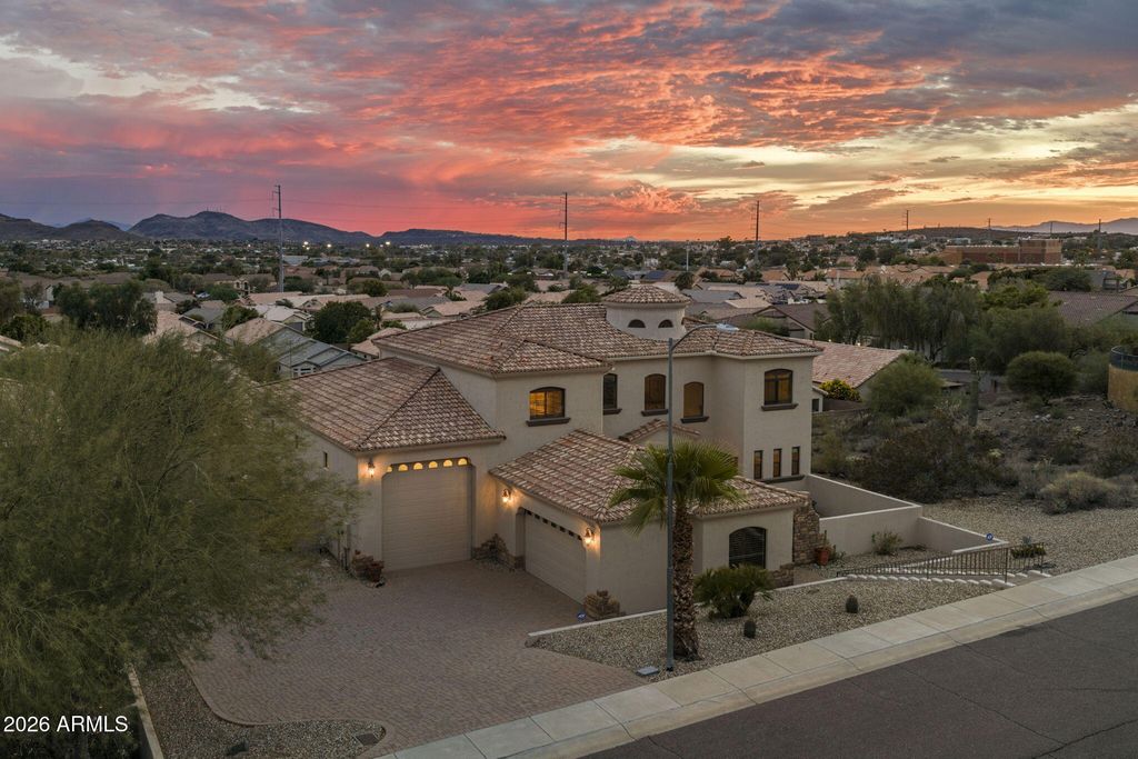 2109 E KERRY Lane, Phoenix, AZ 85024