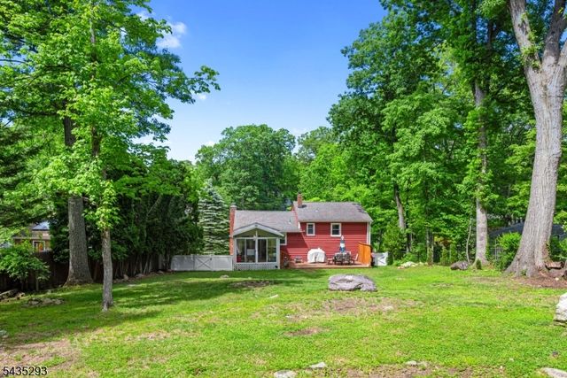 16 Sioux Trl, Denville Twp., NJ 07834