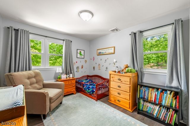 16 Sioux Trl, Denville Twp., NJ 07834