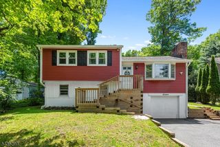 16 Sioux Trl, Denville Twp., NJ 07834