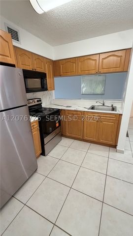 14014 SW 93rd Ln 14014, Miami, FL 33186