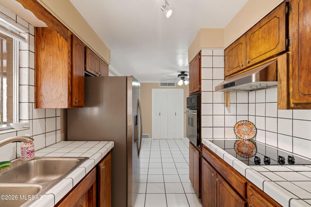 7316 E Calle Arturo, Tucson, AZ 85710
