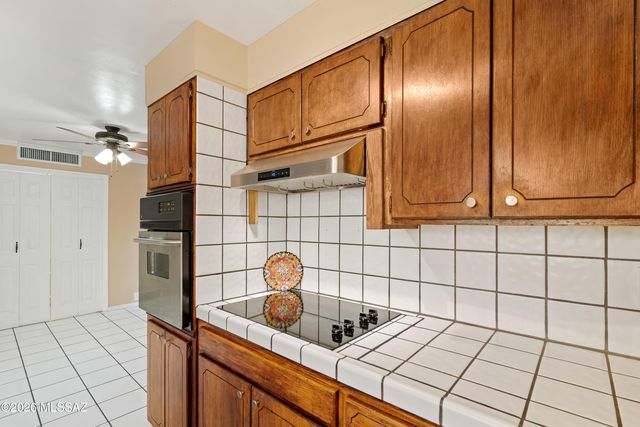 7316 E Calle Arturo, Tucson, AZ 85710