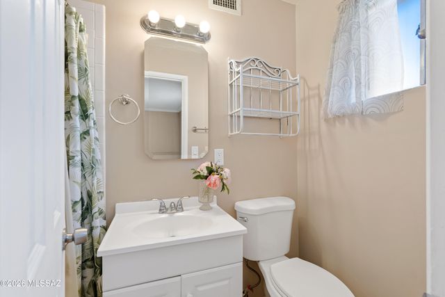 7316 E Calle Arturo, Tucson, AZ 85710