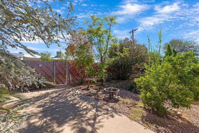 7316 E Calle Arturo, Tucson, AZ 85710