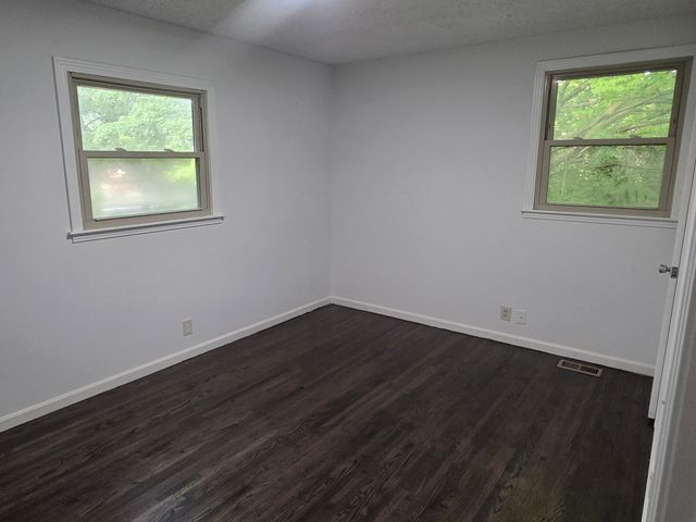 800 Apple Valley Rd, Madison, TN 37115