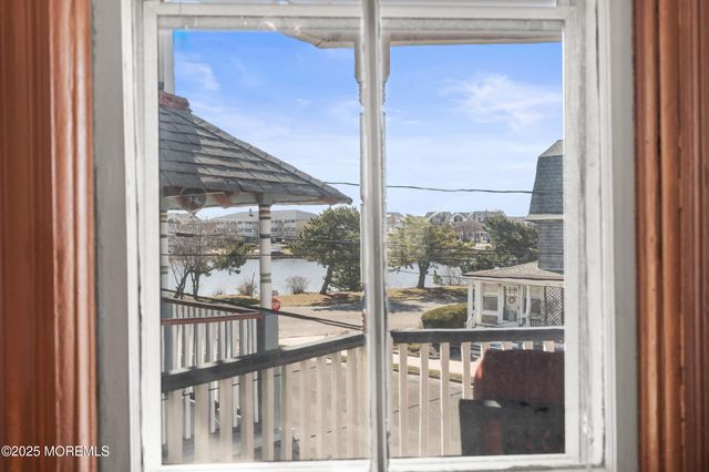 49 Franklin Avenue, Ocean Grove, NJ 07756