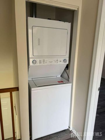 126 Winchester Way, Franklin Twsp, NJ 08873