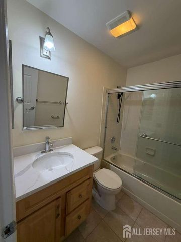 126 Winchester Way, Franklin Twsp, NJ 08873