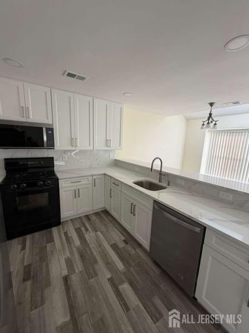 126 Winchester Way, Franklin Twsp, NJ 08873