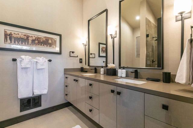 7770 Lahontan Drive, Truckee, CA 96161