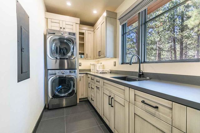 7770 Lahontan Drive, Truckee, CA 96161