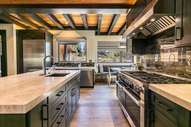 7770 Lahontan Drive, Truckee, CA 96161